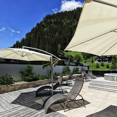 Holiday Residenz *